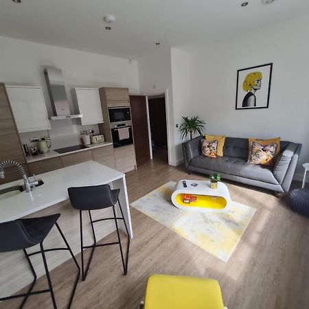 34 Cuppin Street - Luxury City Centre Apartment! Chester Eksteriør bilde