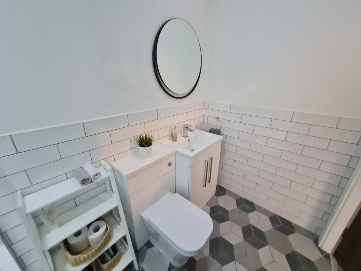34 Cuppin Street - Luxury City Centre Apartment! Chester Eksteriør bilde