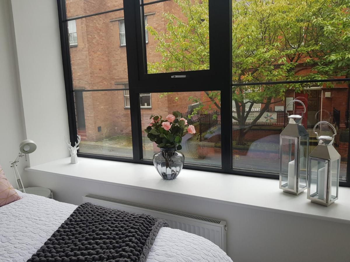 34 Cuppin Street - Luxury City Centre Apartment! Chester Eksteriør bilde